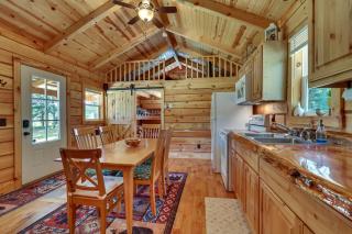 Near Trails, Lakes, Parks! Country Cabin - 5