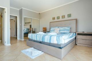NICE HOUSE WITH PRIVATE POOL IN GOLD COAST - Palm-Eagle Beach - 6