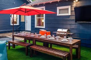 Western Tailgate -Sleeps 15 Hot Tub Bocce by UT - 6