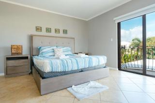 NICE HOUSE WITH PRIVATE POOL IN GOLD COAST - 6