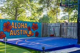 Lone Star Luau - Pool Spa Billiard & Sport Court - 9