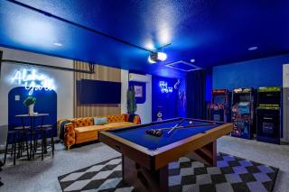 Lone Star Luau - Pool Spa Billiard & Sport Court - 7