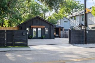 Onyx & Oak - Hot Tub & Backyard Oasis East Austin - 5