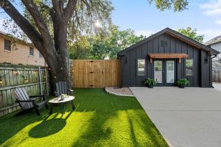Onyx & Oak - Hot Tub & Backyard Oasis East Austin - 4