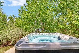 Lakeshore Luxe - 2