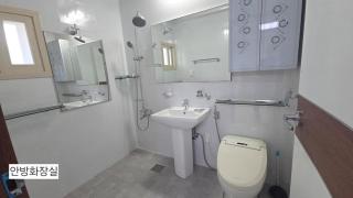 in front of Anyang Station 2-room, 4-bed , 2-bathroom - 3