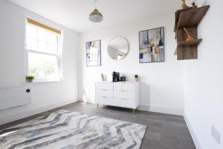 The Golden Harbour | Luxury Apartment - 8