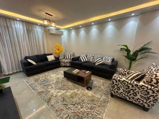 Stylish 3BR Near Malls Pyramids and GEM - 4