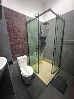 Max Opal - One Bedroom Apartment - 8