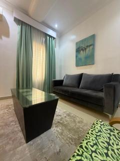 Max Opal - One Bedroom Apartment - 7