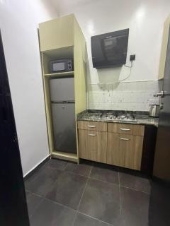 Max Opal - One Bedroom Apartment - 6