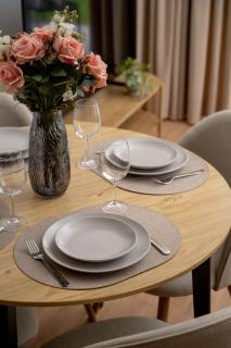 Nowoczesny Apartament z Tarasem i Parkingiem by Noclegi Renters - 2