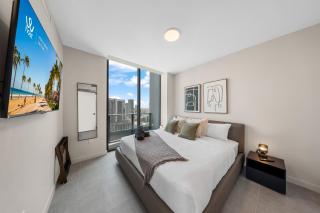 Walk to Bayside & Bayfront Park - Modern Condo - 6