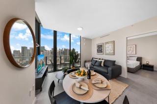 Walk to Bayside & Bayfront Park - Modern Condo - 8