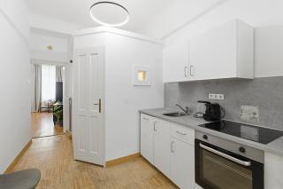 2-BR Apartment - 10min to Metro U6 - Central - 2