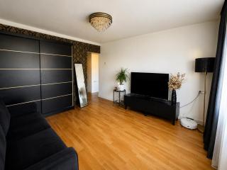 Noir apartment - 1