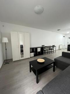 Modern Cozy Studio Apartment 2 - Quiet and Fully Equipped - 0