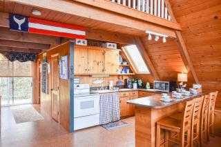 Dream Waterfront A-Frame in Orleans - 4