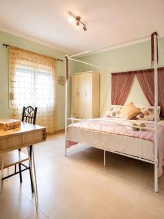 Goldtown House - Chrysoupolis - 9