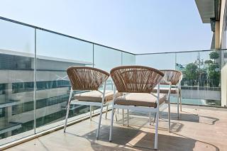 Luxe Yas Studio - Stylish Refined Escape - 3