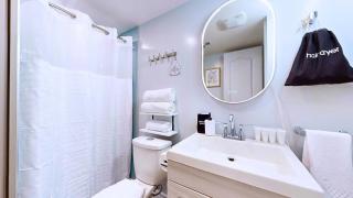 Newly Built Basement Suite with Parking WiFi - 6