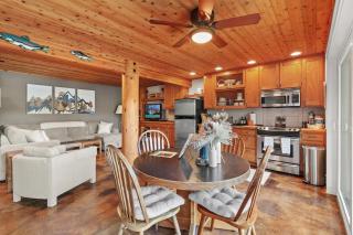 Echo Bay Lodge in Harrison, ID - 2