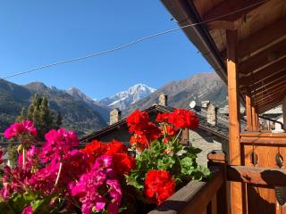 TROIS COURONNES - DES ALPES Appartamento di Charme a La Salle Valle d'Aosta - 0
