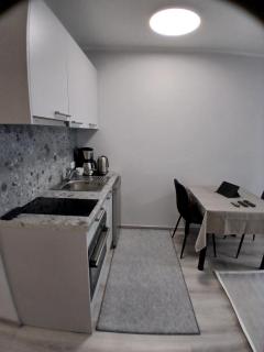 City Center Apartment near the Port - 6