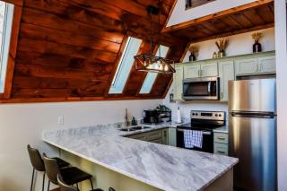 Red River Gorge Ravens Summit Luxury HotTub WiFi - 8
