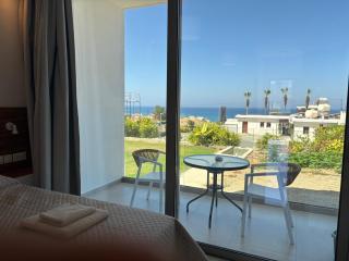 Harmony Seaview Apartments - 7