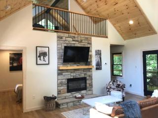 Red River Gorge Wolf Den Luxury Cabin Hottub Wi-Fi - 8