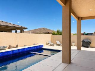 Ivins Home | Private Pool, RV Garage, Red Rocks! - 7
