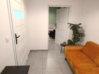 Studio W230 - 2