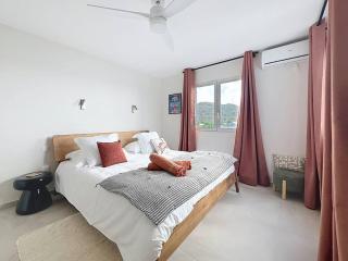 Luma, vue mer, piscine, charme, central - 3