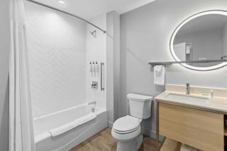 TownePlace Suites by Marriott Youngstown North - 3