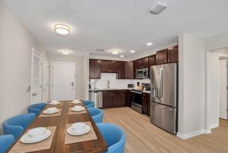 Modern 3B2b APT near Convention Center Universal D - 8