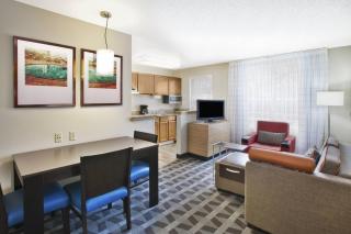 TownePlace Suites by Marriott Brookfield - 2