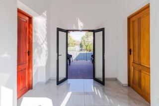 Boutique Hotel-Style 8-Br Haven in Ferndale - 1