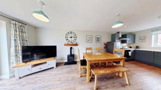 Ocean Cove - Part of the The Bay Filey Holiday Village with pool, gym and direct beach access, pub, restaurant, tennis and meadows walks - 6