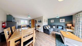 Ocean Cove - Part of the The Bay Filey Holiday Village with pool, gym and direct beach access, pub, restaurant, tennis and meadows walks - 8