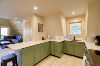 A-Frame Chalet w Mountain Views Near Main St - 1