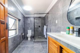 Boutique Hotel-Style Room In Ferndale-D4 - 1