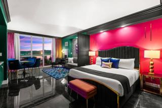 The Joker Suite On LV Strip - 3