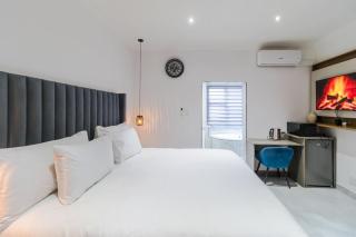 Boutique Hotel-Style Room In Ferndale-B2 - 0