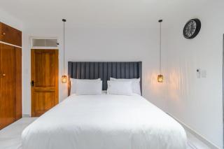 Boutique Hotel-Style Room In Ferndale-B2 - 3