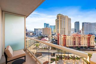 Vintage Vegas Suite on LV Strip w Balcony - 9
