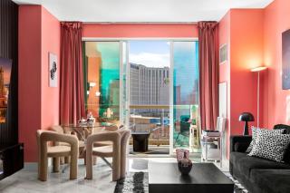 The Vanderpump Suite on LV Strip with Balcony - 0