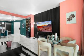 The Vanderpump Suite on LV Strip with Balcony - 2