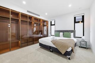 Domi Rentals - The Cheltenham Southland House - 5
