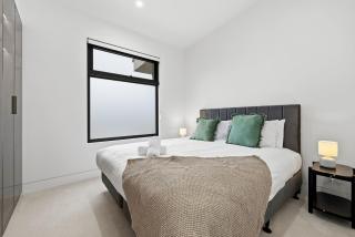 Domi Rentals - The Cheltenham Southland House - 2